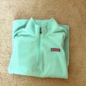 Vineyard vines